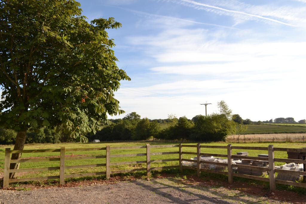 Accommodation Bristol Airport Redhill  Bagian luar foto