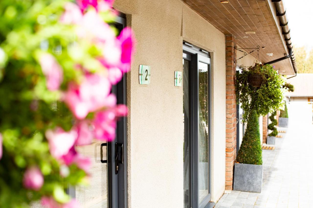 Accommodation Bristol Airport Redhill  Bagian luar foto